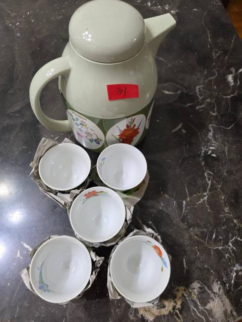 一套水壺組