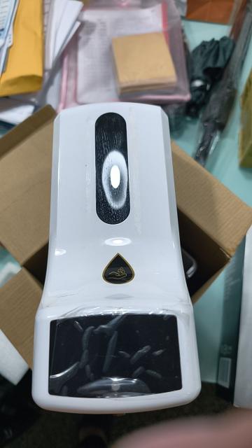 自動測溫酒精噴霧機
