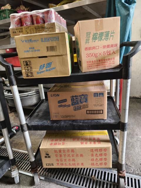 飲品，八寶粥，餅乾，洗衣粉