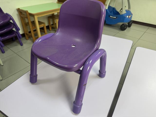 幼稚園小班學生座椅及桌子